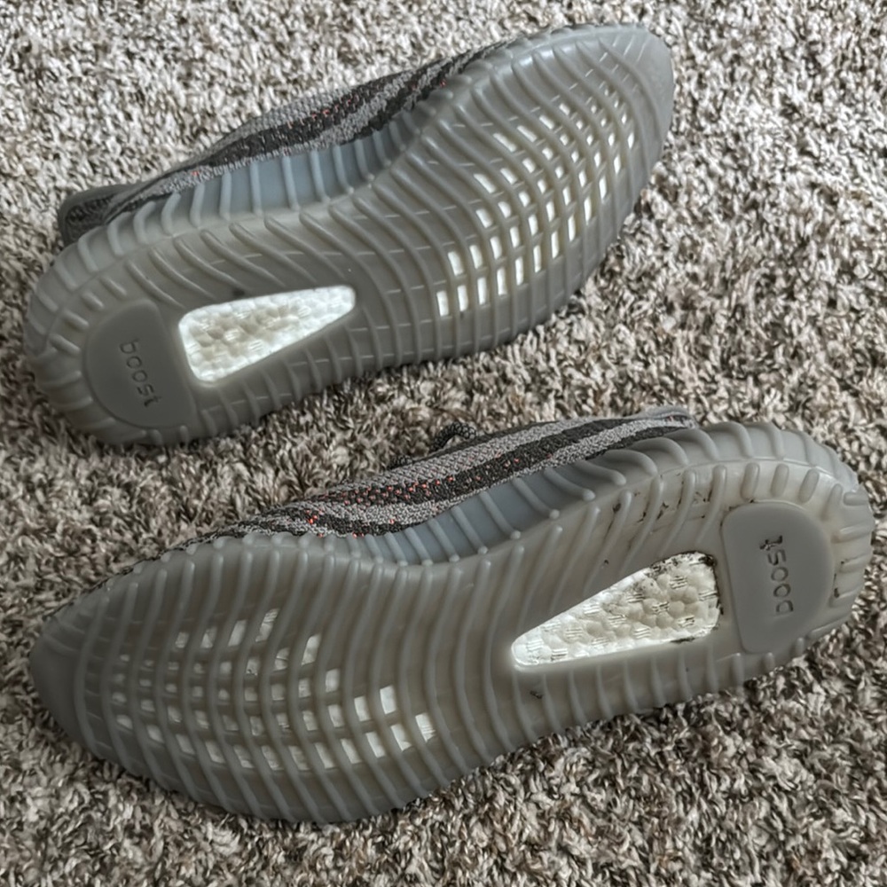 Yeezy Boost 350 V2 in Gray and Orange - Picture 4 of 6